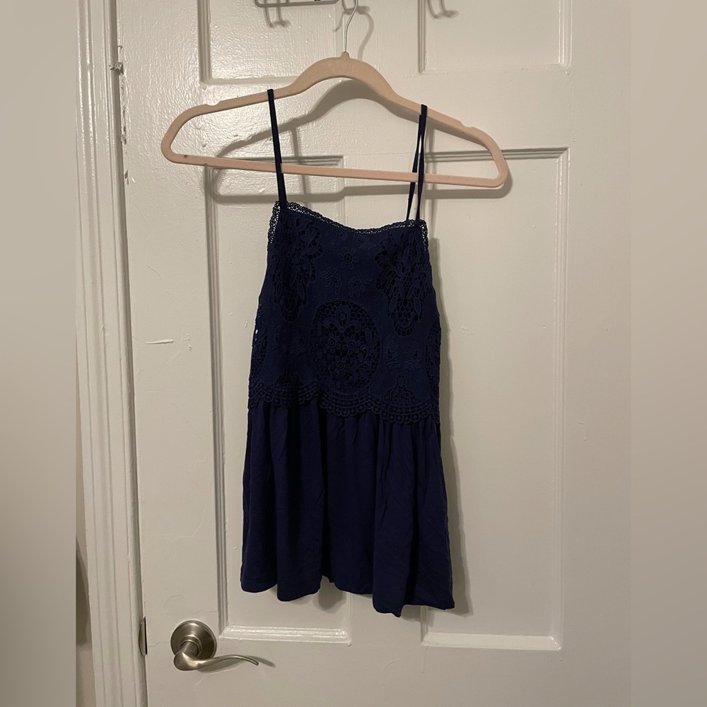 NWT Francesca’s Collections June & Ivy Navy Crochet Front Detail Tank Top
